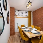 Riverhut - Skywalk - Blisko Do Szlakow Tpn Wiktorowki, Rusinowa Polana , Gesia Szyja , Brzeziny , Psia Trawka , Toporowa Cyrhla , Murowaniec , Hala Gasienicowa * Ciche Małe